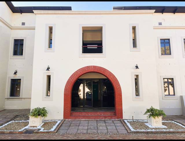93M² OFFICE TO LET IN WESTLAKE